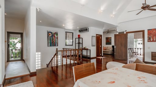 Orchid Villa Dining area