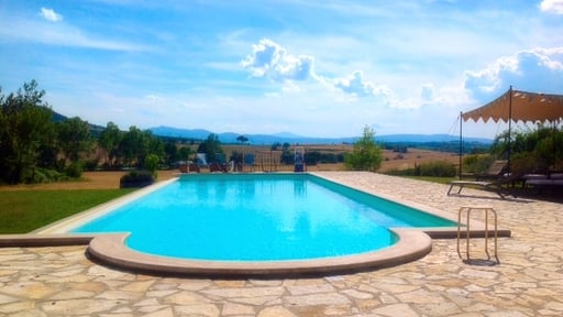 Ornellaia Schwimmbad