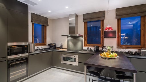 Chalet Overview Kitchen