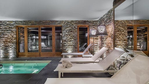 Chalet Overview Swimming pool
