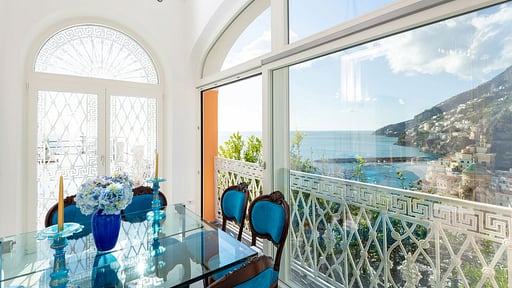 Palazzo Della Storia Dining area