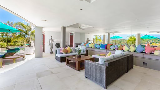 Panorama Summit Villa Living room 2