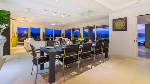 Panorama Summit Villa Dining area