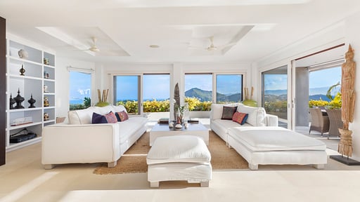 Panorama Summit Villa Living room 1