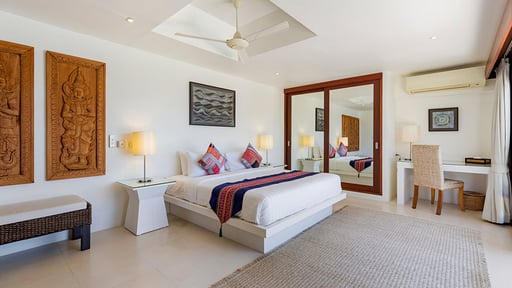 Panorama Summit Villa Bedroom 1