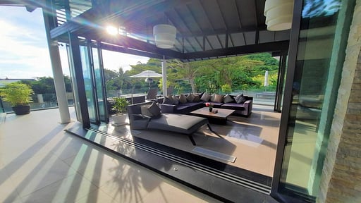 Patong Grand Villa Woonkamer