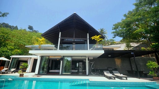 Patong Grand Villa Zwembad