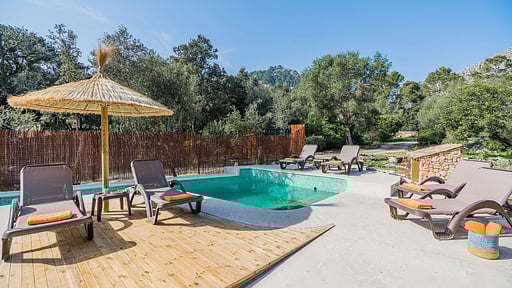 Romani Бассейн