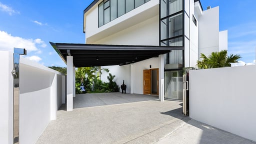 Blue Pearl Villa Парковочные места