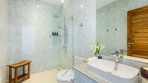 Blue Pearl Villa Спальня 5