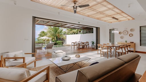 Peninsula Beach Villa Wohnbereich