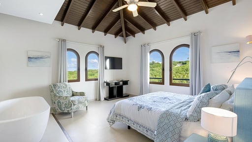 Penthouse La Perla Sky Bedroom 1