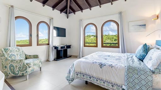 Penthouse La Perla Sky Bedroom 1
