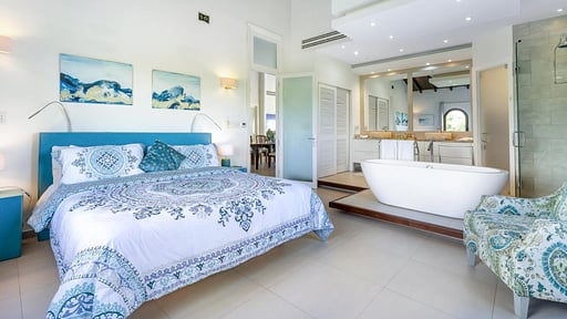 Penthouse La Perla Sky Bedroom 1