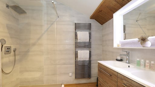 Penthouse le Grizzli Bedroom 1