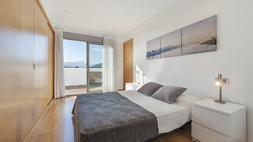 Penthouse Rosas Bedroom 2