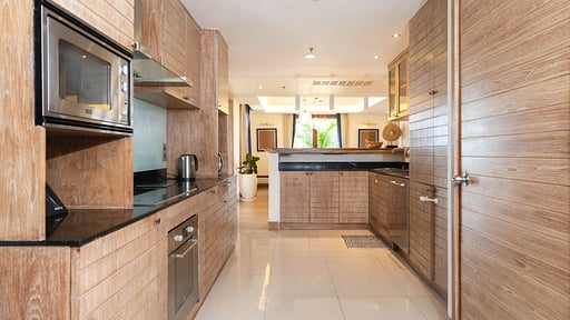 Penthouse Skyline Kitchen