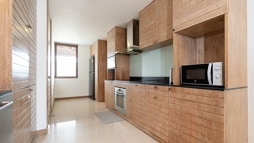 Penthouse Skyline Kitchen