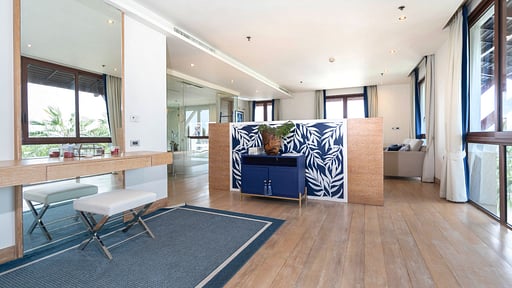 Penthouse Skyline Others