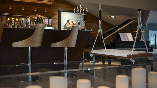 Penthouse Urban Corniche Bar