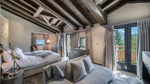 Chalet Perce Neige Bedroom 1