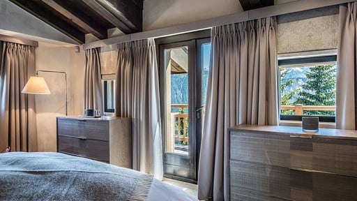 Chalet Perce Neige Bedroom 1