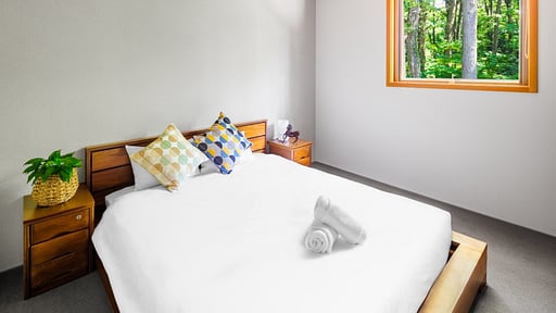 Phoenix Cocoon Chalet Bedroom 2