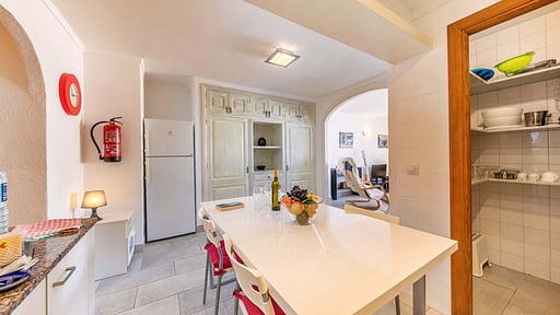 PISO MARC Dining area