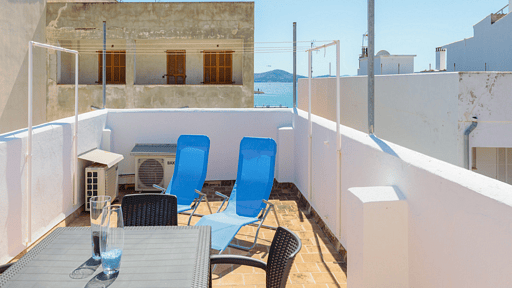 PISO MARINA Dining area