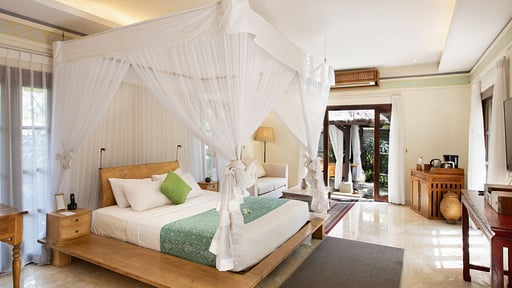 Plataran Duplex Pool Villa Bedroom 1