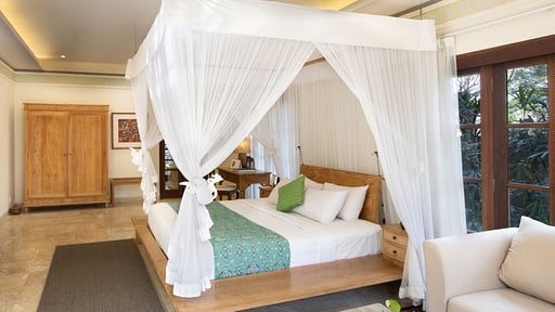 Plataran Duplex Pool Villa Bedroom 1