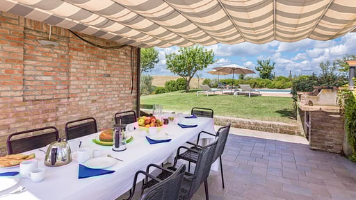 Podere Casello Dining area