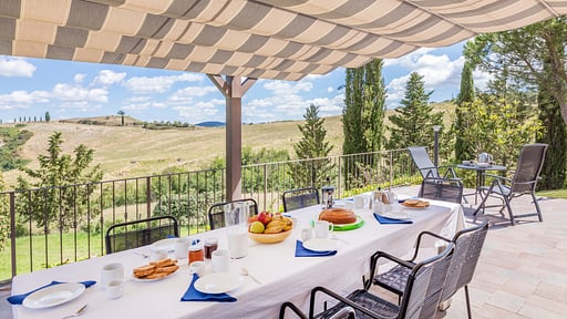 Podere Casello Dining area