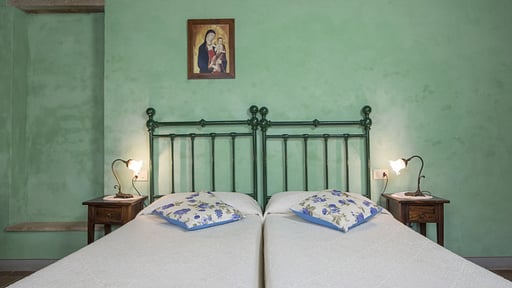 Podere La Casetta Granaio Bedroom 2