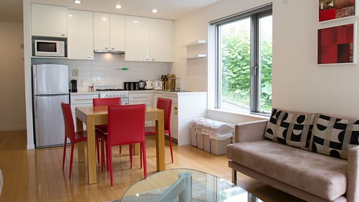 Powder Tracks Apartment Two Bedroom Dining area