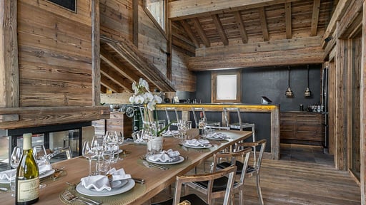 Chalet Pure Black Crystal Dining area