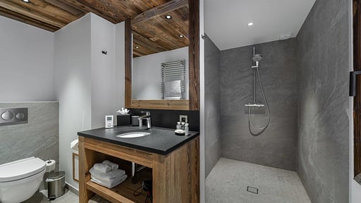 Chalet Pure Black Crystal Bedroom 4