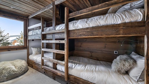 Chalet Pure Black Crystal Bedroom 1