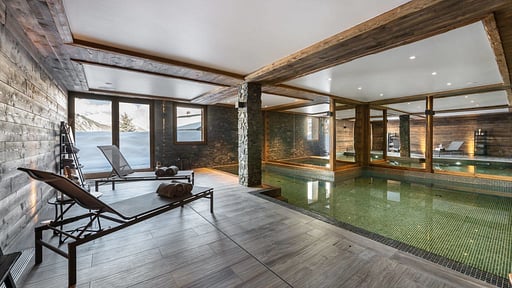 Chalet Pure White Crystal Schwimmbad