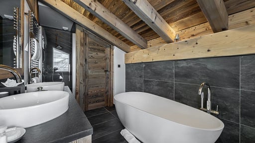 Chalet Pure White Crystal Schlafzimmer 1