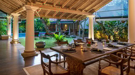 Rampart Street Dining area