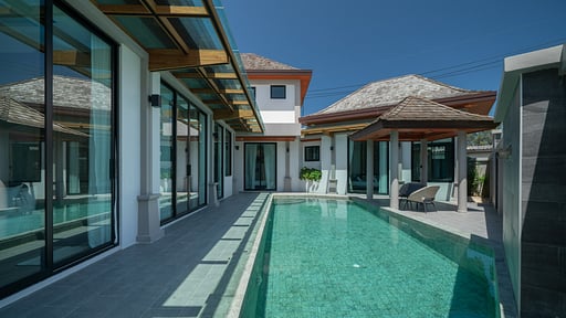 Rawayana Central Park Five Bedroom Deluxe Villa Swimming pool