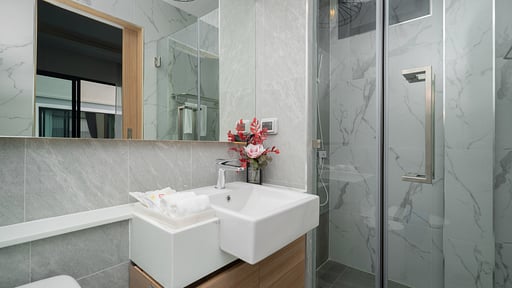 Rawayana Central Park Four Bedroom Deluxe Villa Bedroom 1