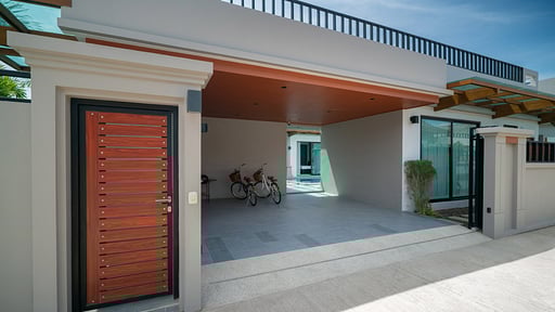 Rawayana Central Park Four Bedroom Deluxe Villa Parking areas