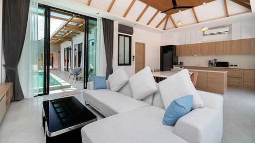 Rawayana Central Park Three Bedroom Deluxe Villa Living room