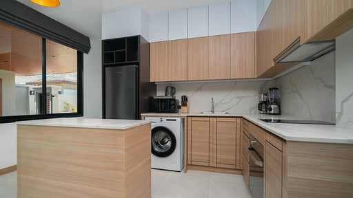 Rawayana Central Park Three Bedroom Grand Deluxe Villa Kitchen