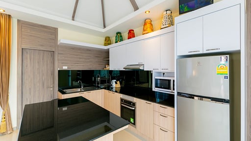 Rawayana West Five Bedroom Villa Kitchen