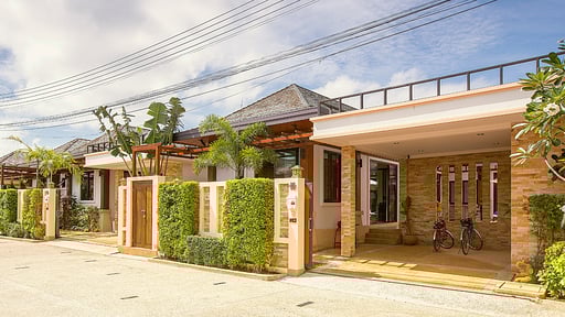 Rawayana West Three Bedroom Villa Parking