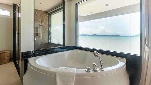 Raya Beachloft Bedroom 1