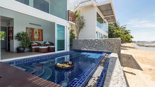 Raya Beachloft Swimming pool